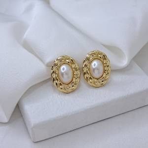 Luxe Oval Pearl Earrings